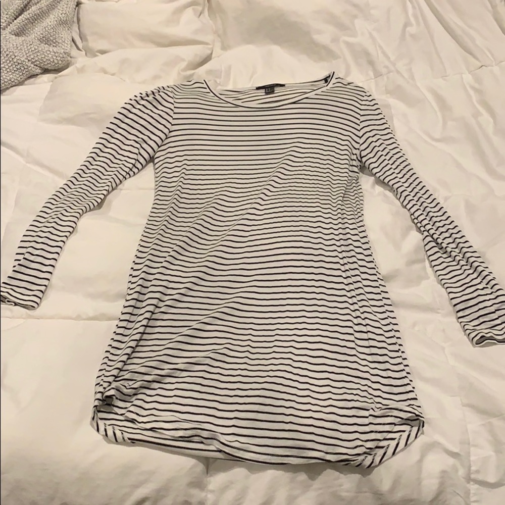 Long sleeve white dress with black stripes